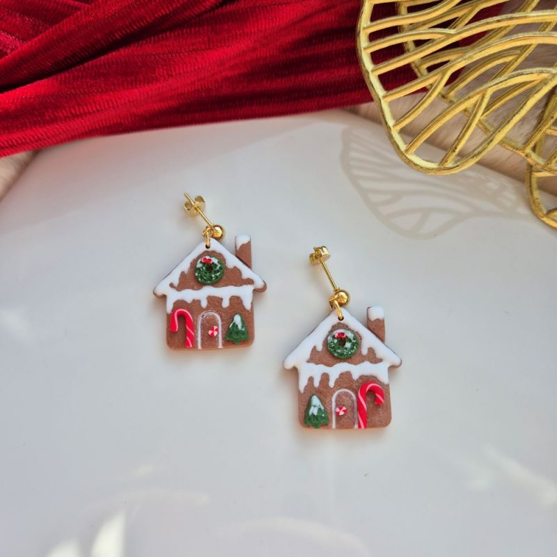 Hangers met gingerbread huis