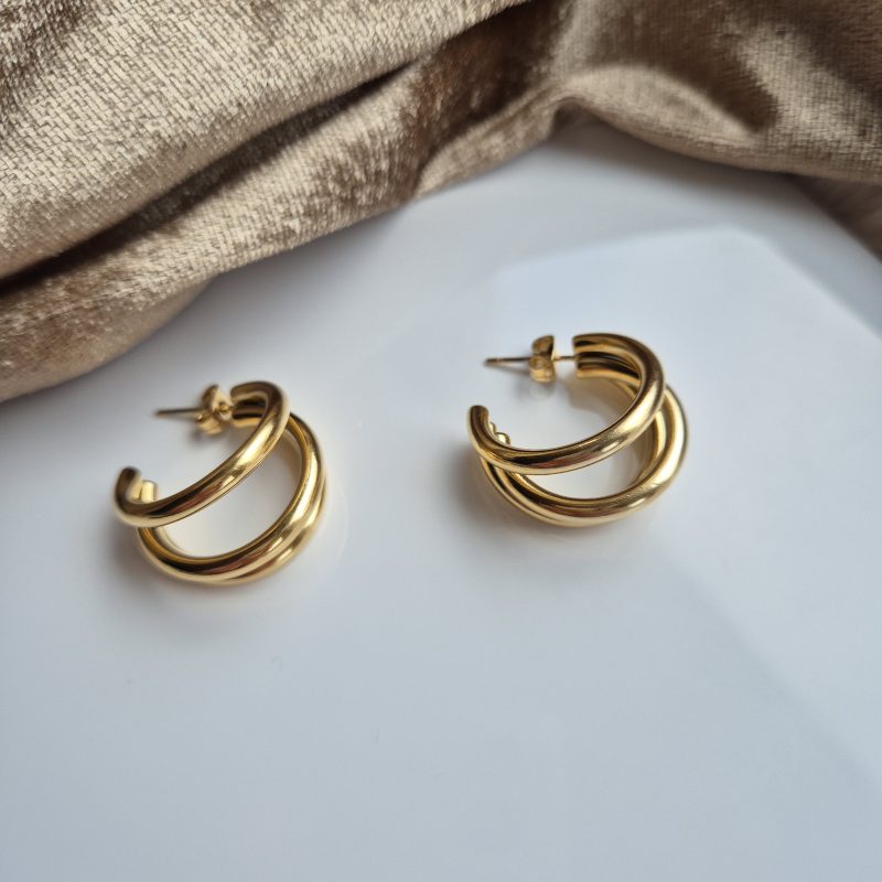 Driedubbele ringen studs (ook in zilverkleurig rvs)