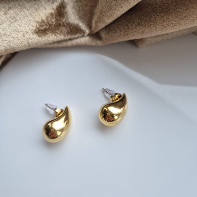 Druppel studs (ook in zilverkleurig rvs)